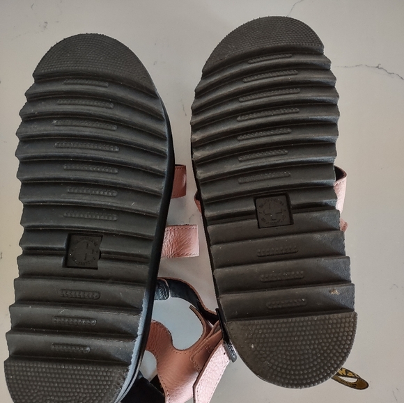 Dr. Martens Blaire Sandals Women's Size 10 Peach Ankle Strap Buckle Leather Nice - Picture 8 of 8